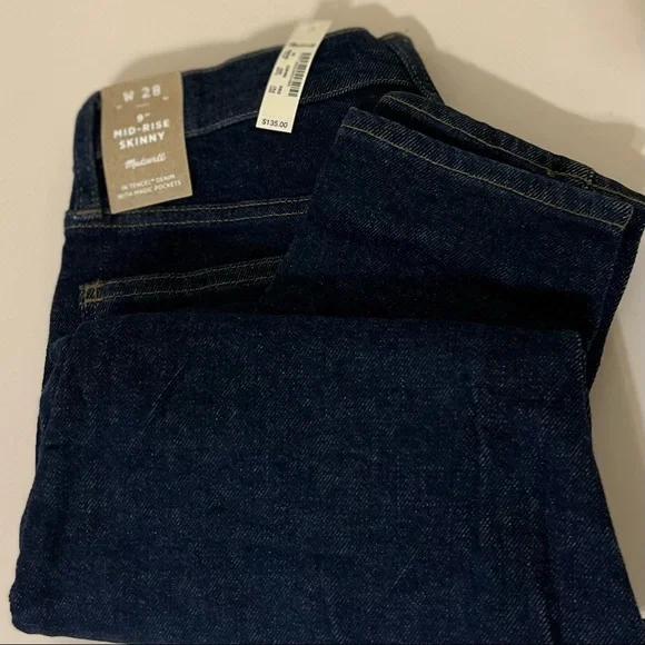 Madewell mid-rise skinny jeans. NWT!🤩 - Picture 4 of 7